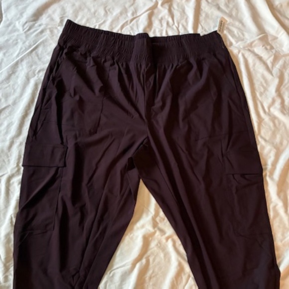 Old Navy Cargo - Picture 1 of 5